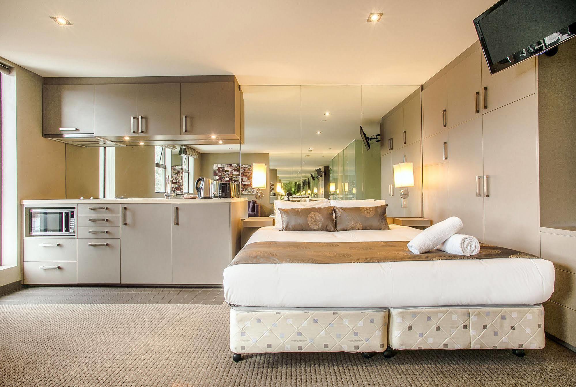 Melbourne Vivo Aparthotel Exterior foto